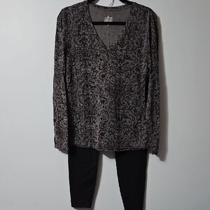 Cuddl Duds Charcoal and Black Long Sleeve Top Sixe XL & Old Navy Blck Lggngs L